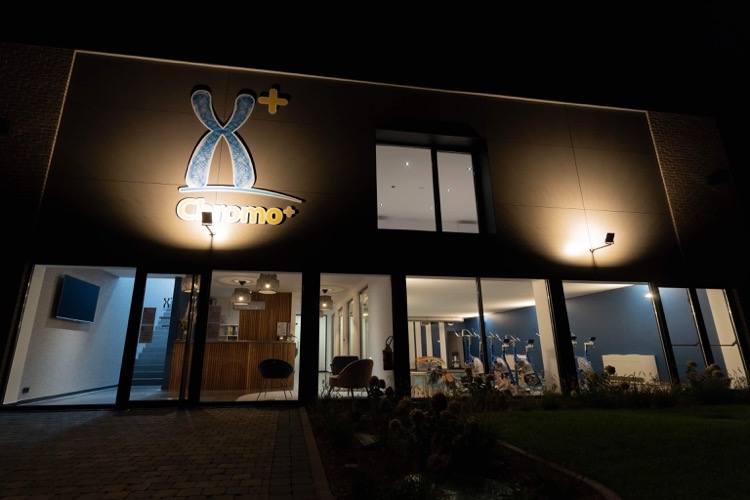 centre extérieur nuit.JPG